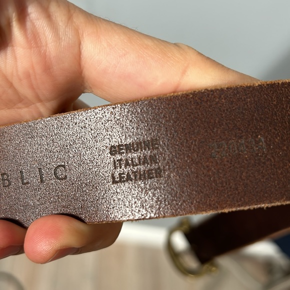 Banana Republic Women’s Italian Leather Brass Buckle Western Belt size 34 - Picture 9 of 16